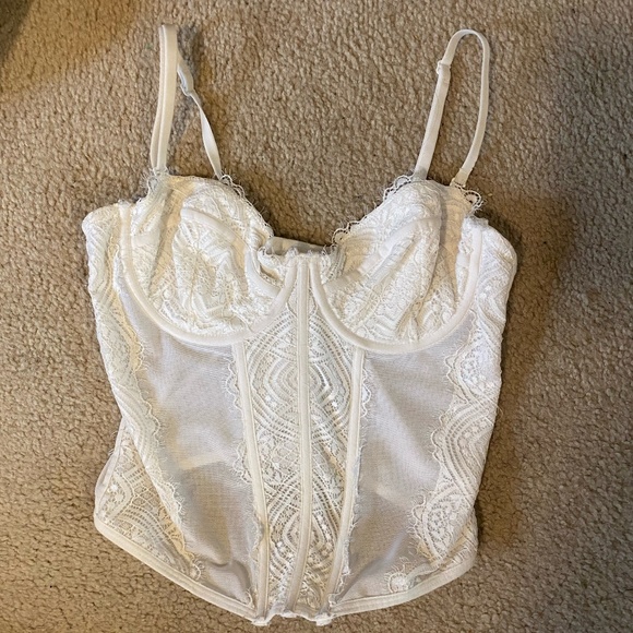 Garage Corset - Picture 1 of 5